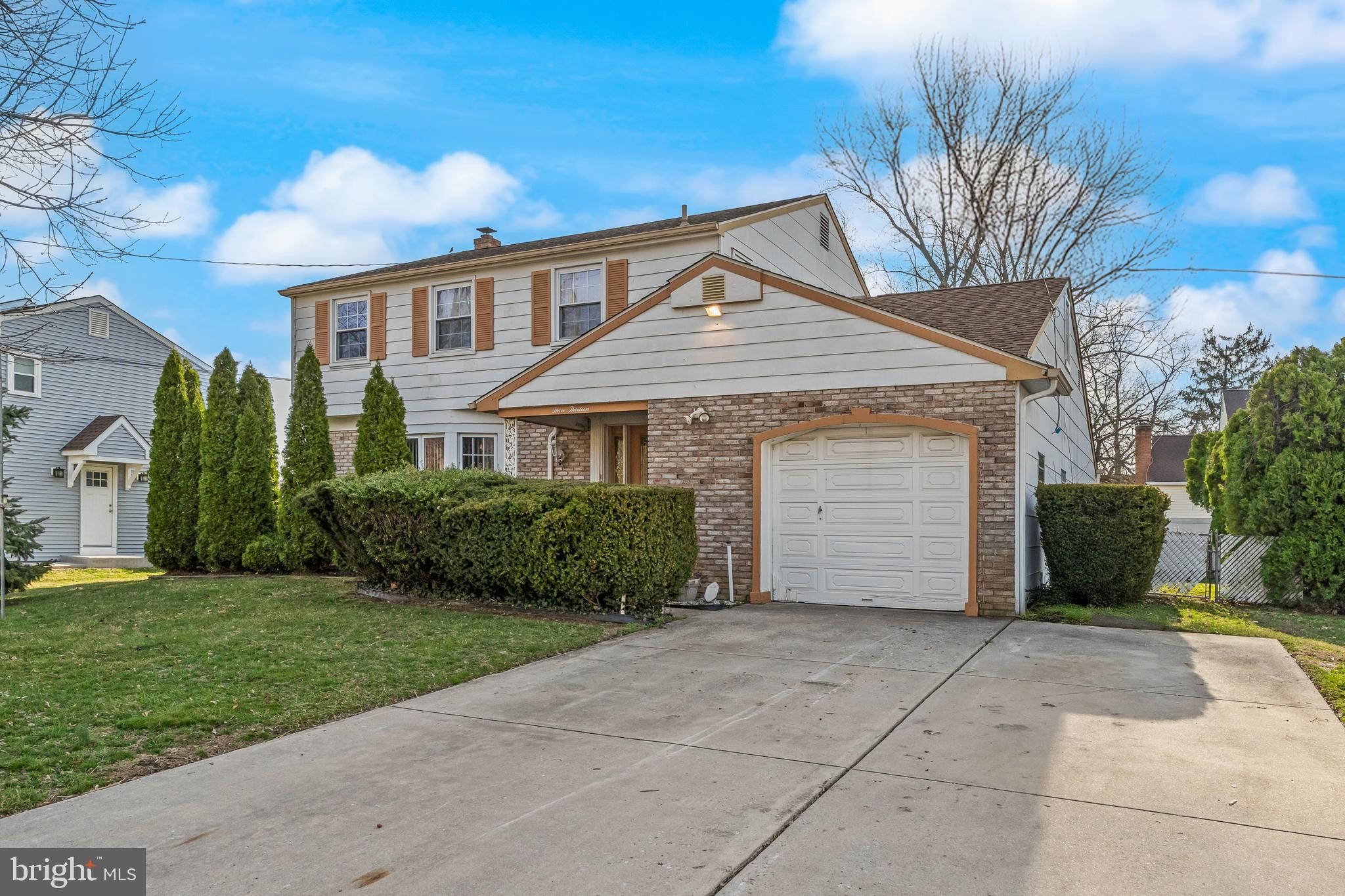 313 Royal Oak Avenue