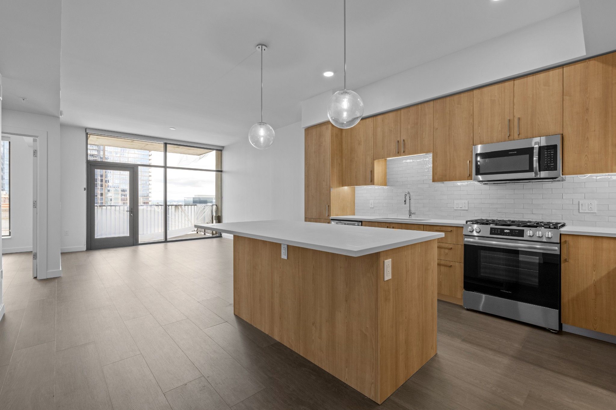1212 Demonbreun St 2003