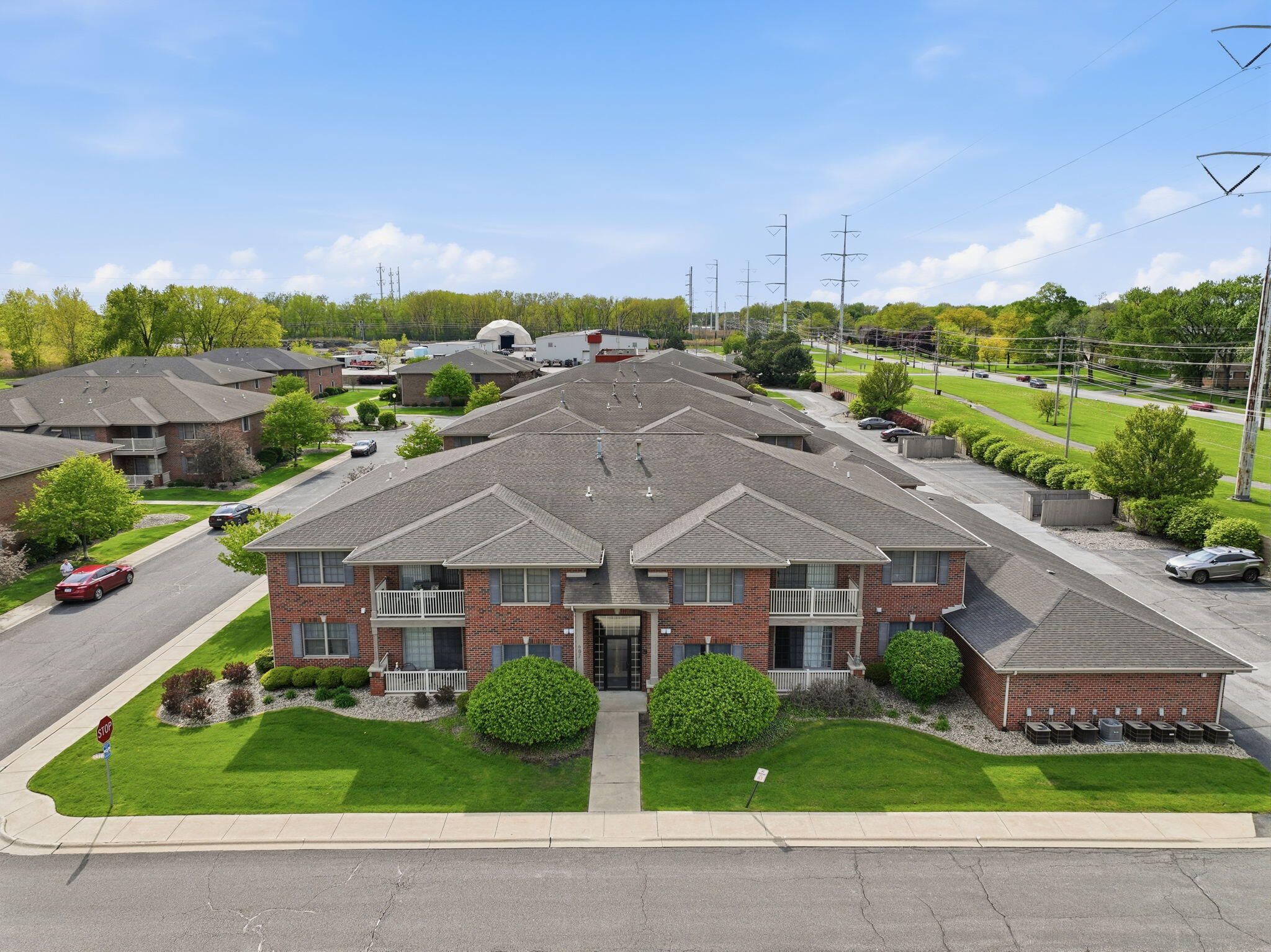 607 Cambridge Court 1b