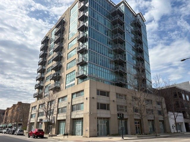1000 W Leland Avenue 12BC