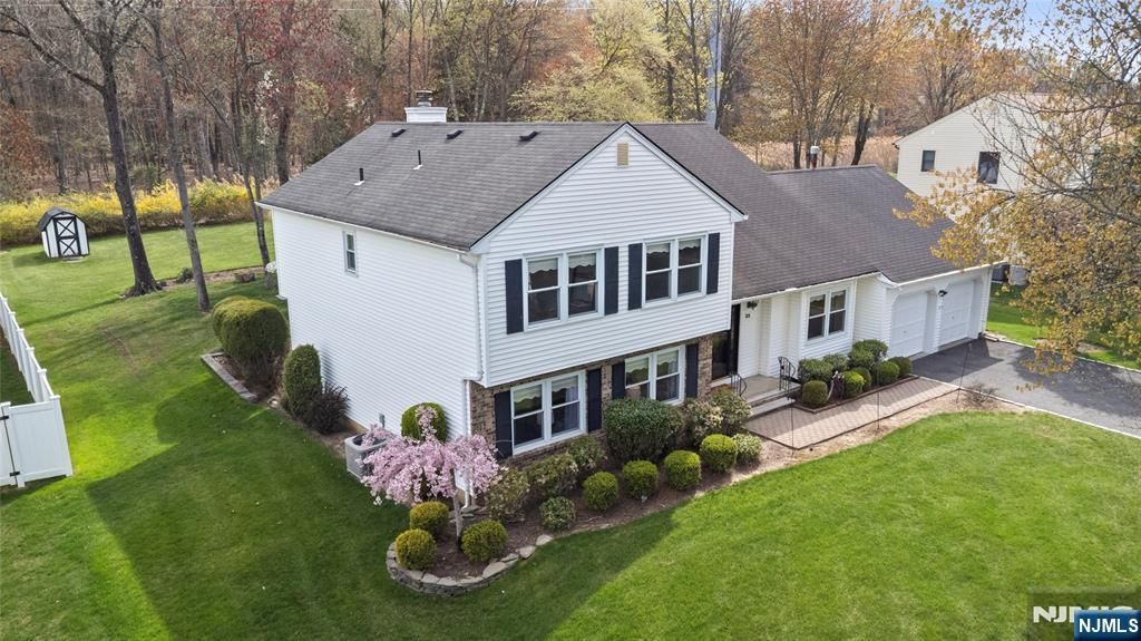 32 Dartmoor Road