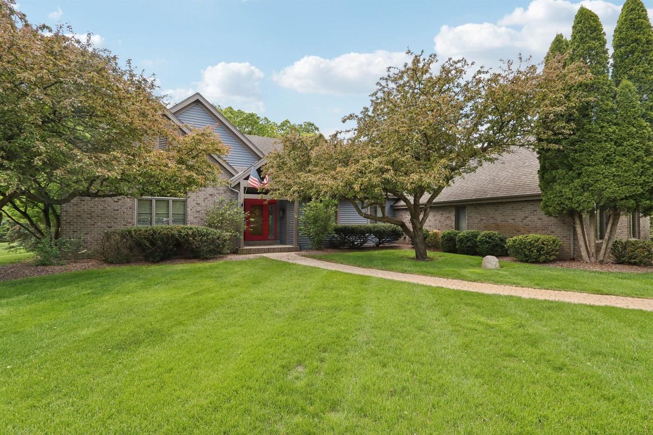 W313n4961 Chapel Ridge Road