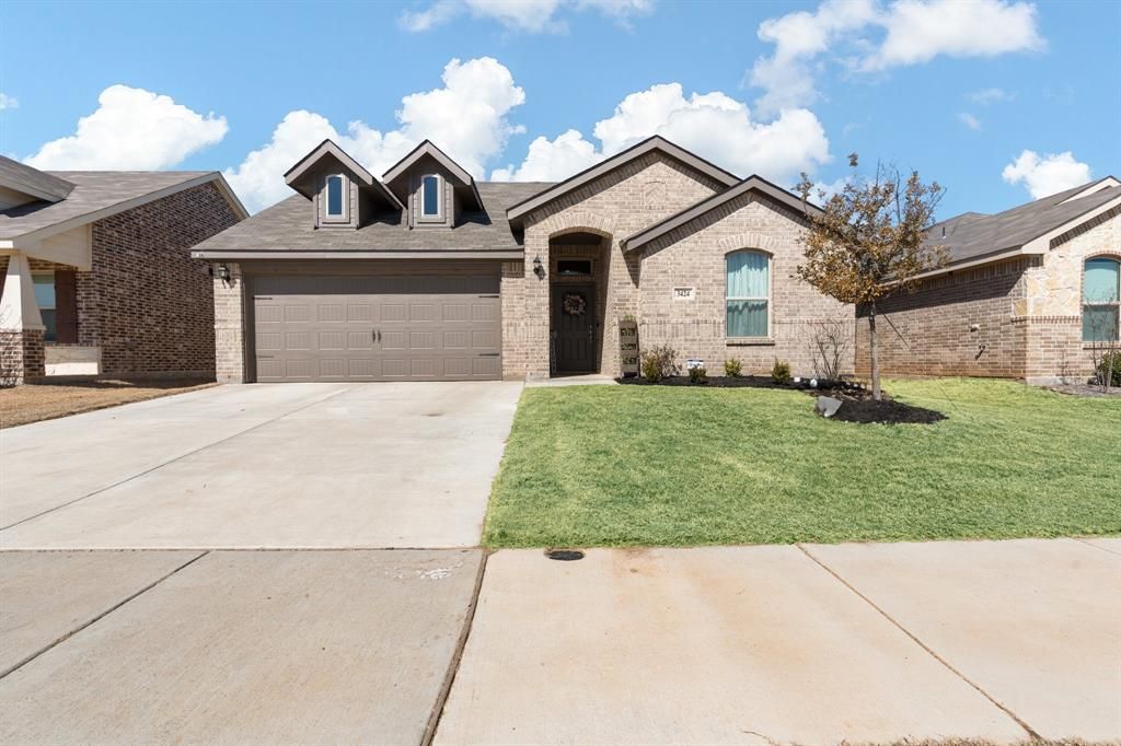 3424 Tahiti Lane