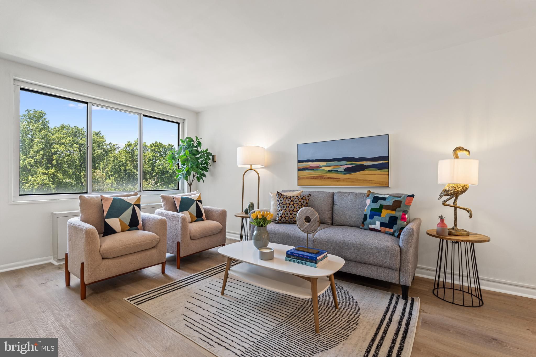 10201 Grosvenor Place 703