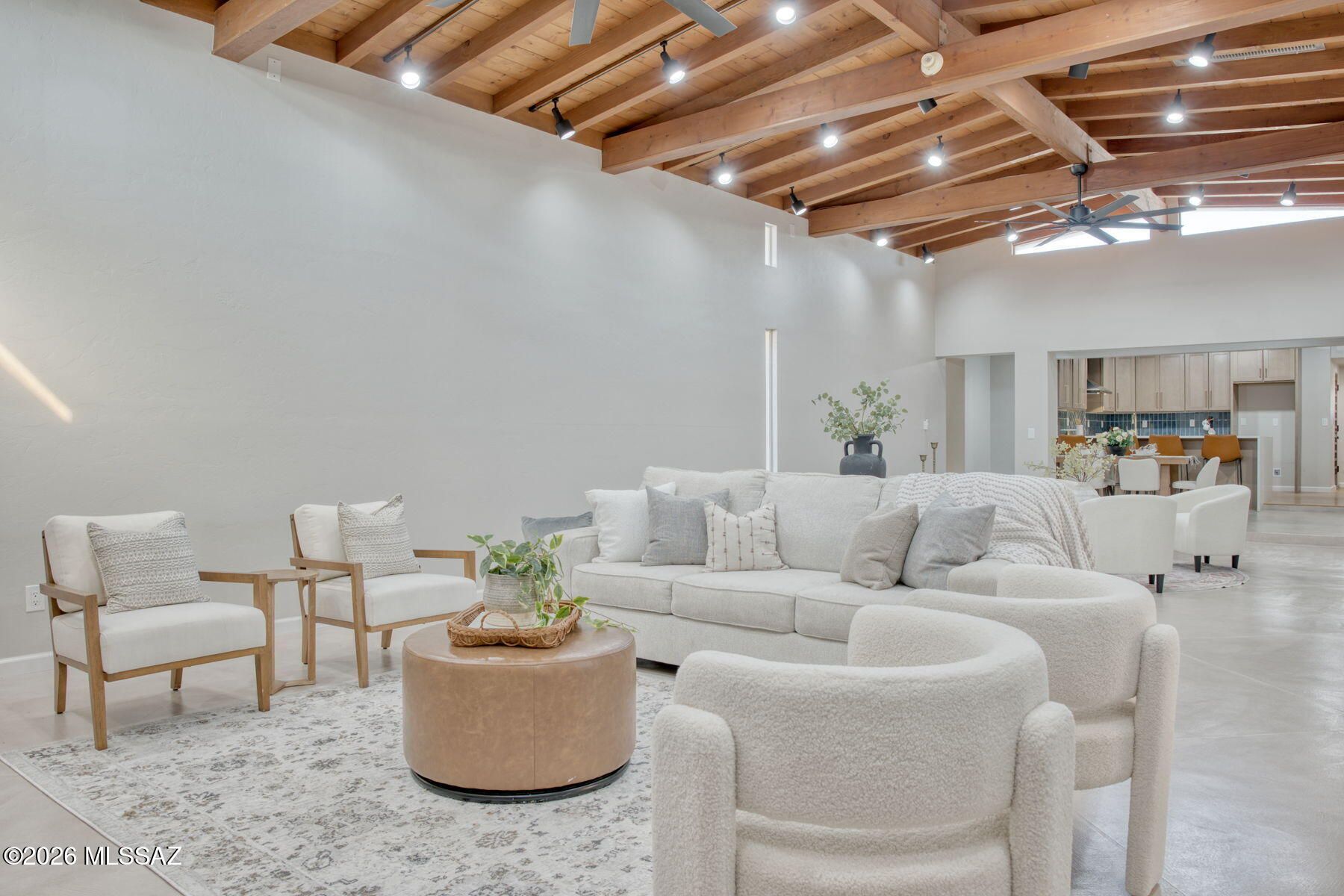 3910 E Calle De Jardin