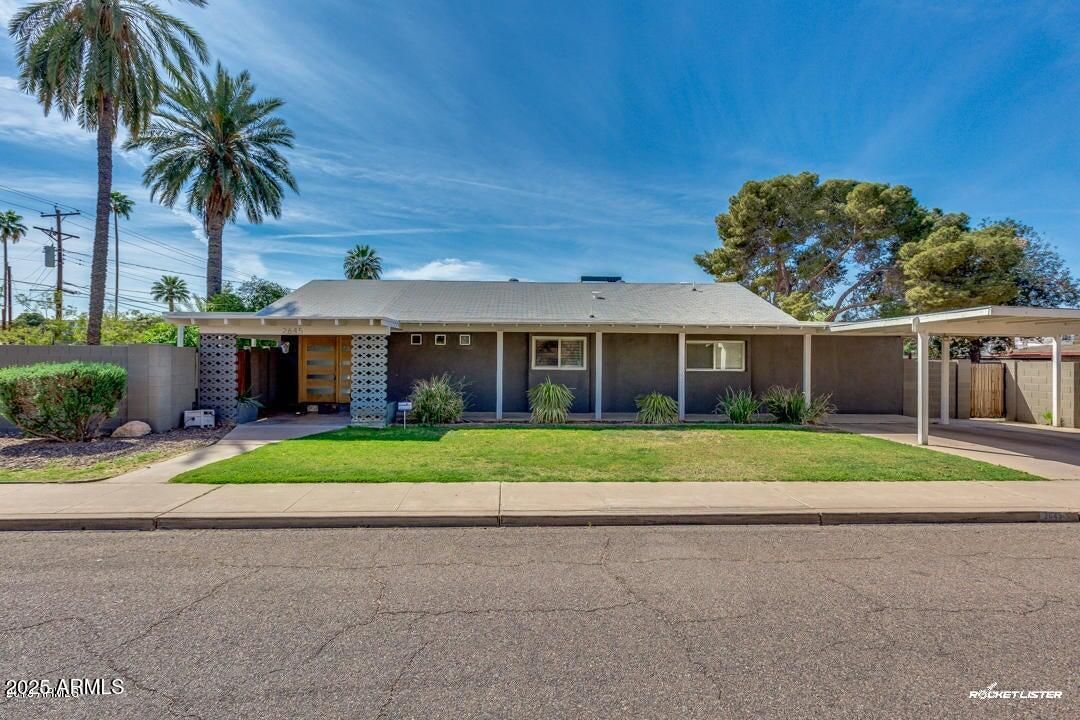 2645 E Glenrosa Avenue