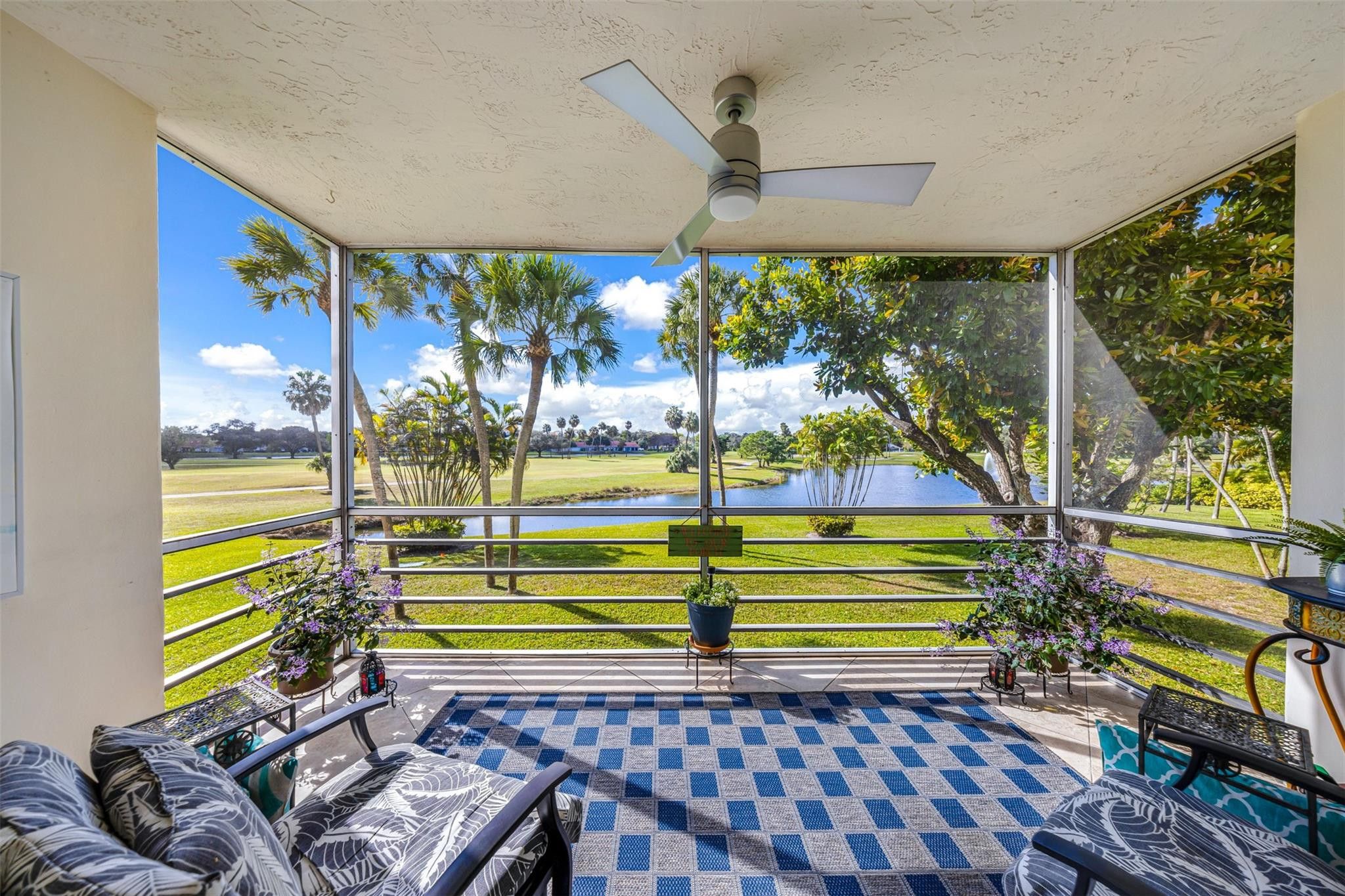 3980 Oaks Clubhouse Drive 210