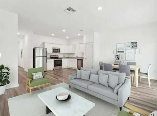 2006 Scarlett Maple Street