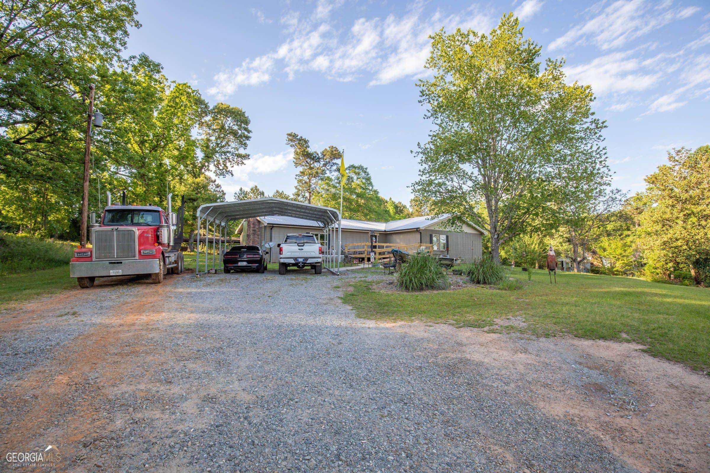 1467 E Hwy 22 Highway