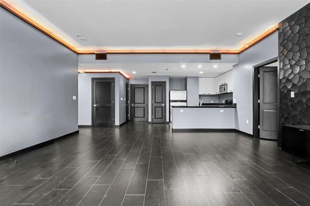 1200 Main Street 1511
