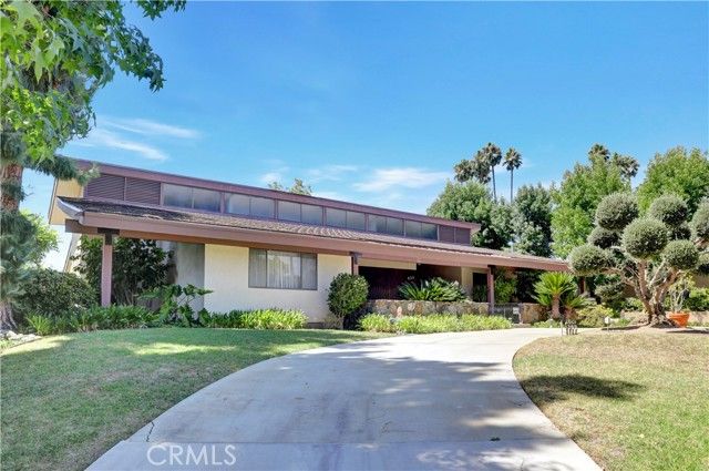 935 Sierra Madre Boulevard