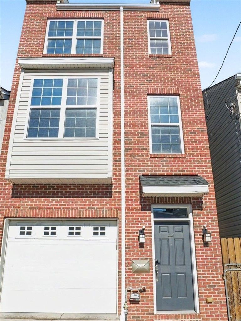 44 Uxor Way