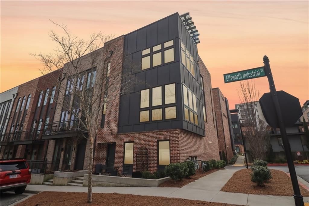 1229 Chelsea Circle Nw