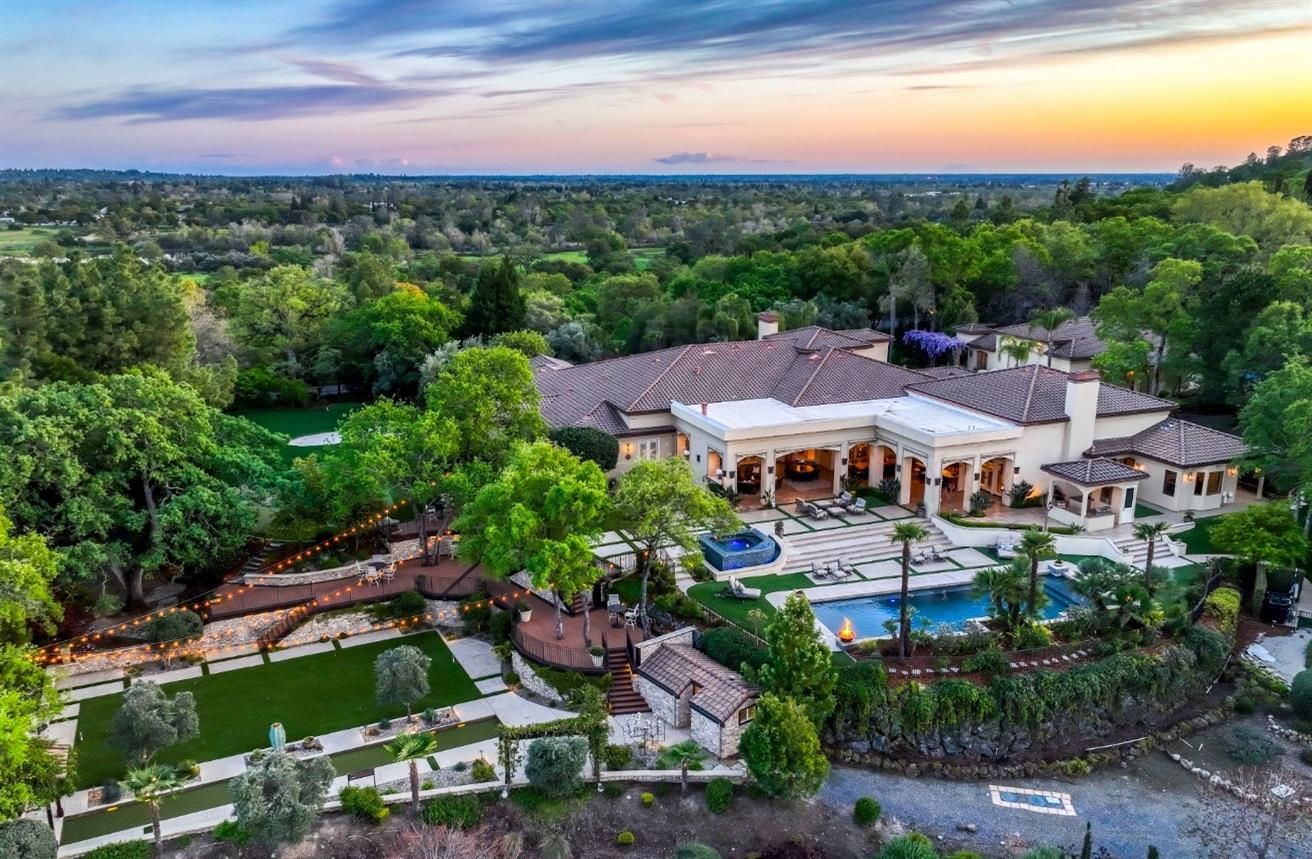 5687 Ridge Park Drive