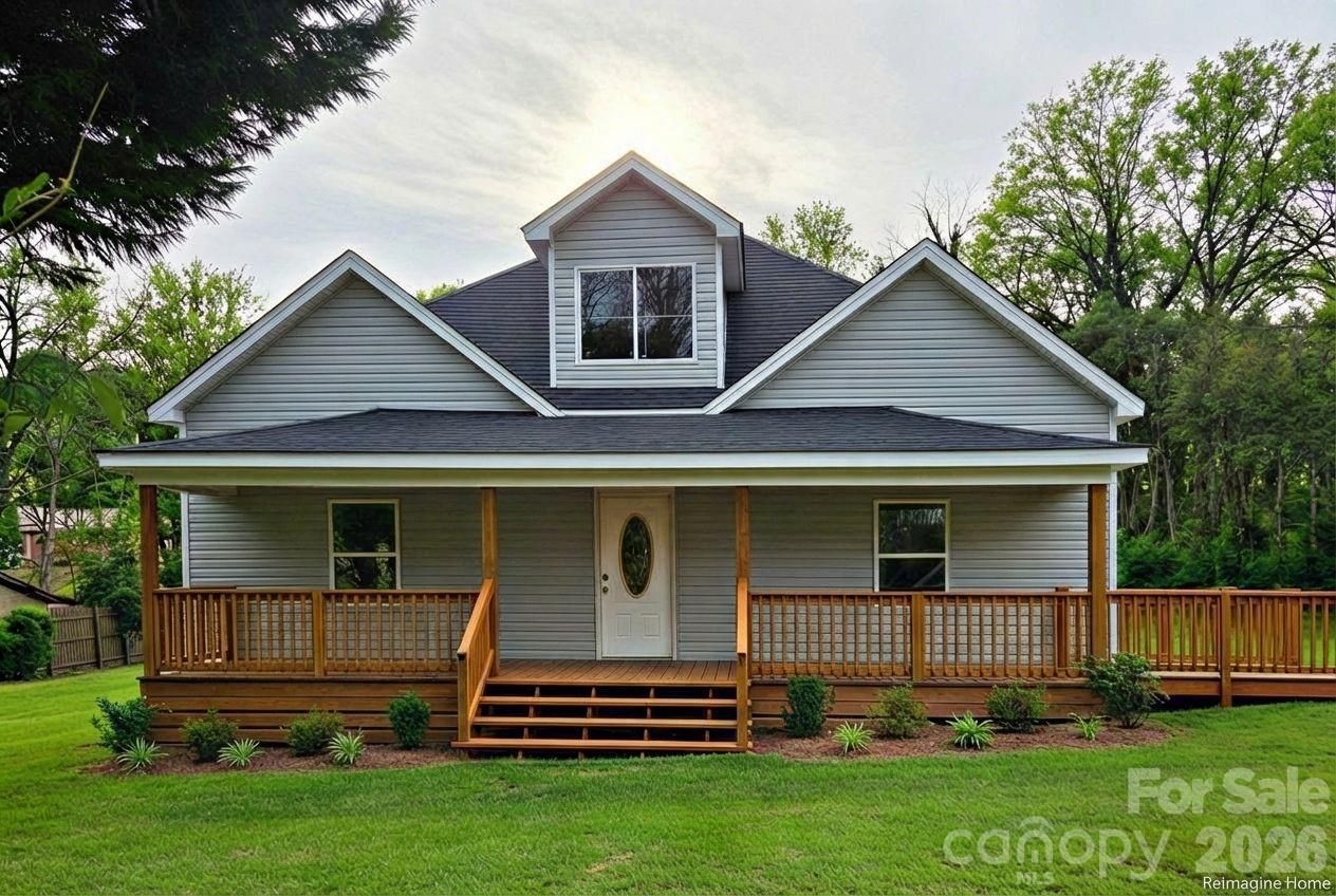 1820 N Hewitt Avenue