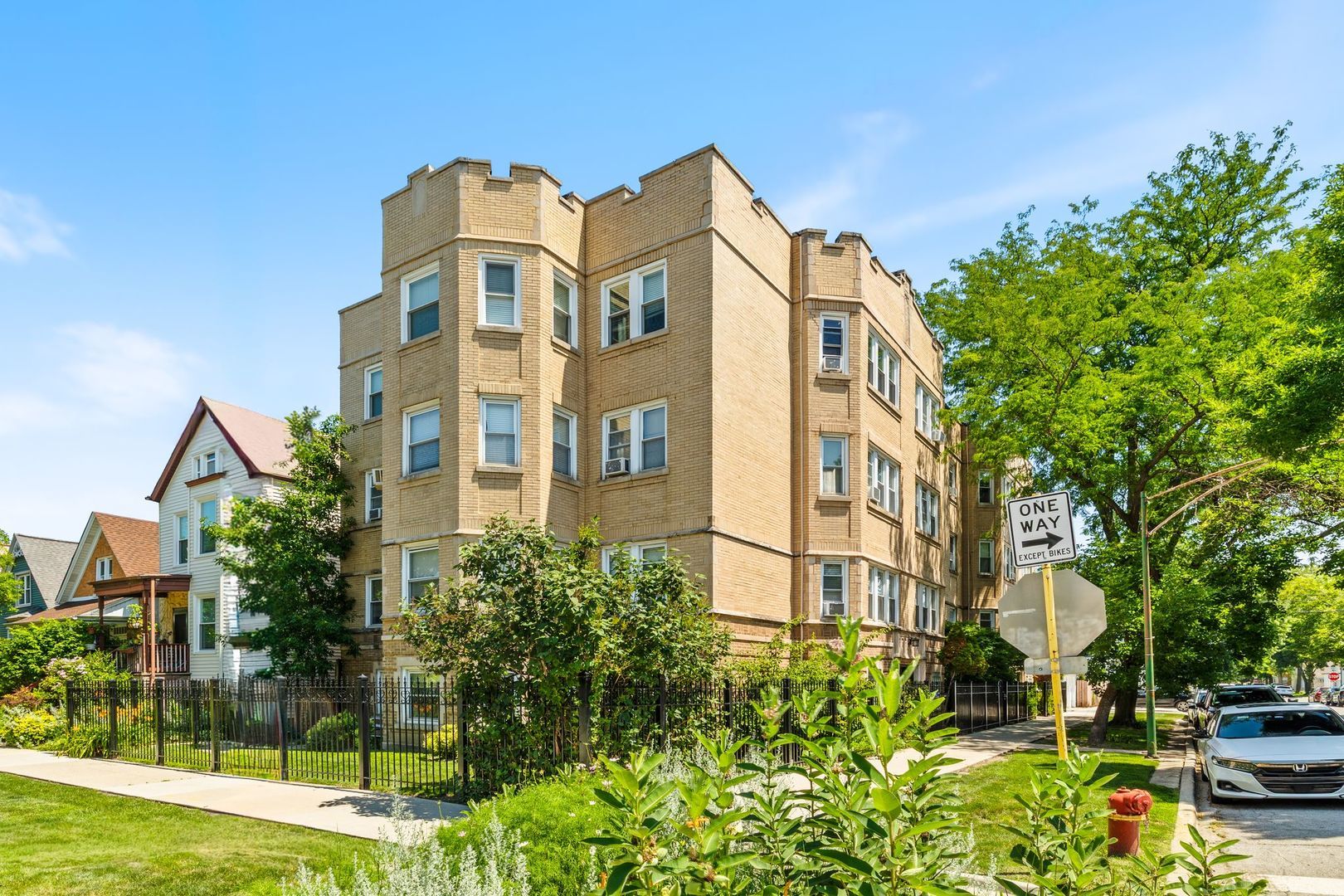 3548 W Belle Plaine Avenue 2