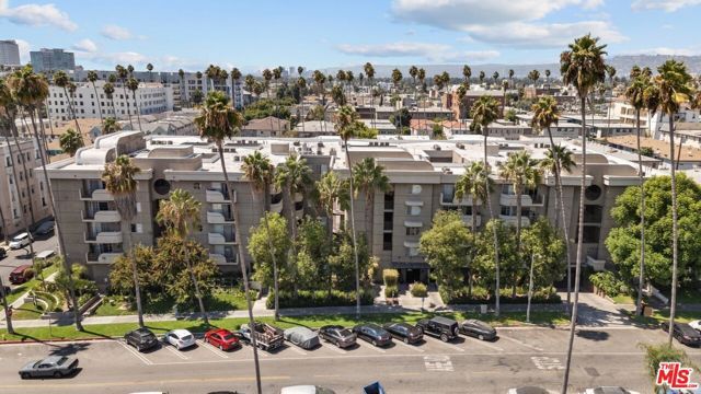 345 S Alexandria Avenue 304