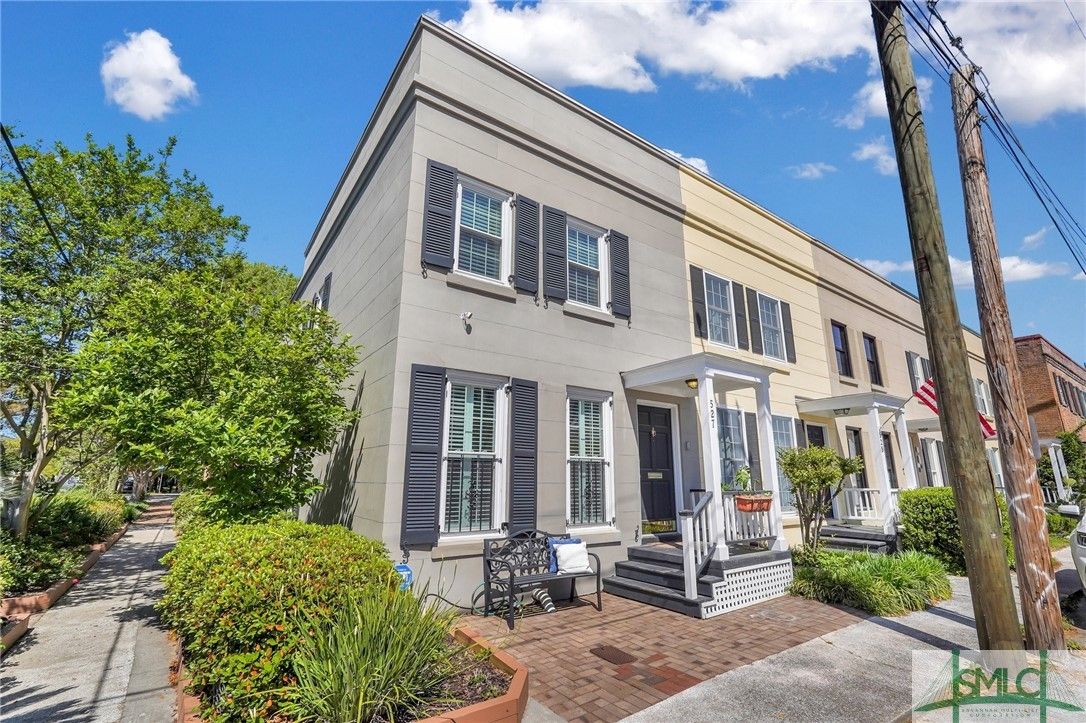 527 Howard Street