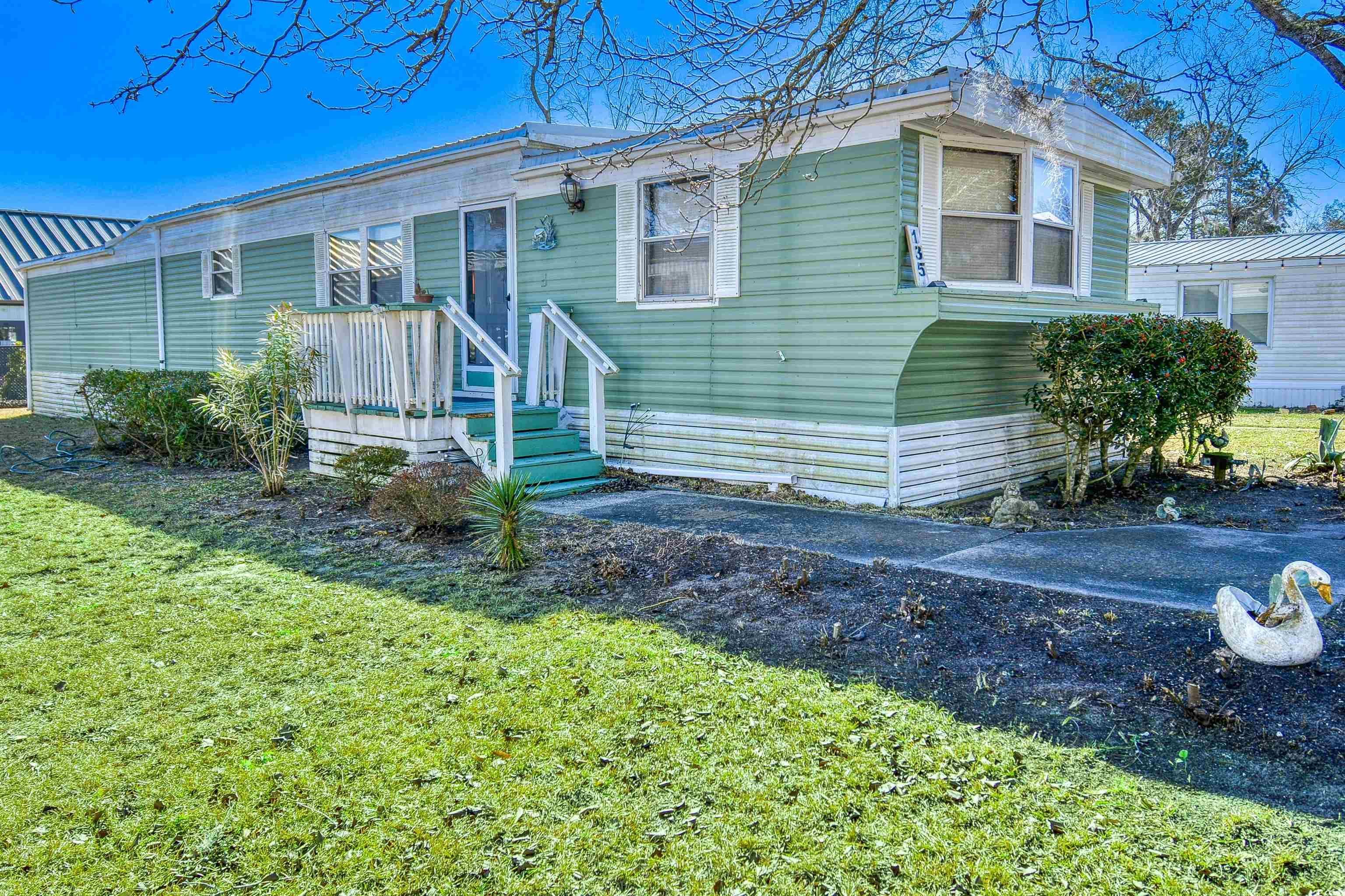 135 Crooked Island Circle