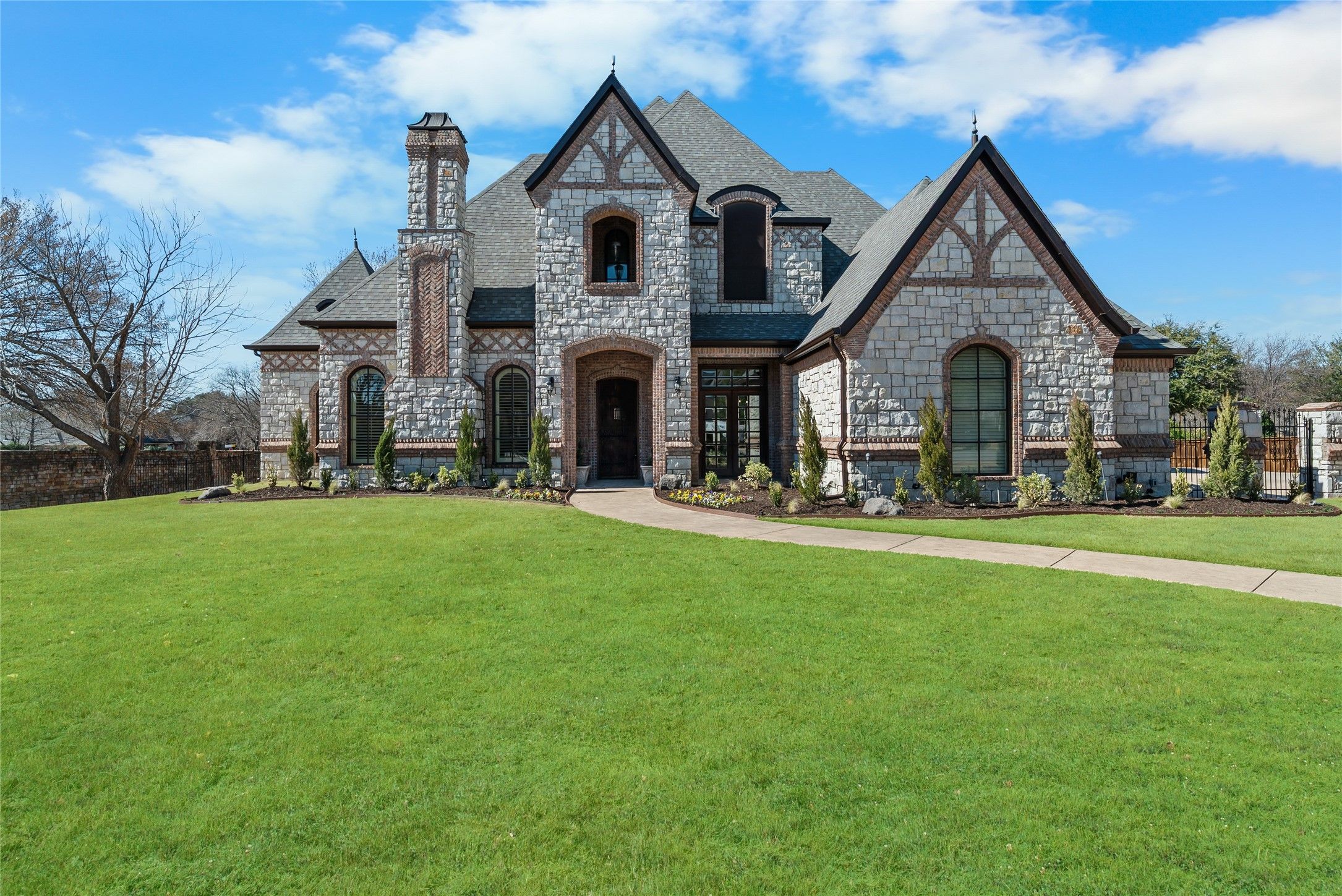 4900 Rockrimmon Court