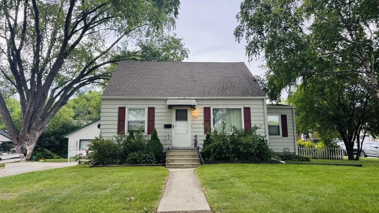 1236 S 104th Street
