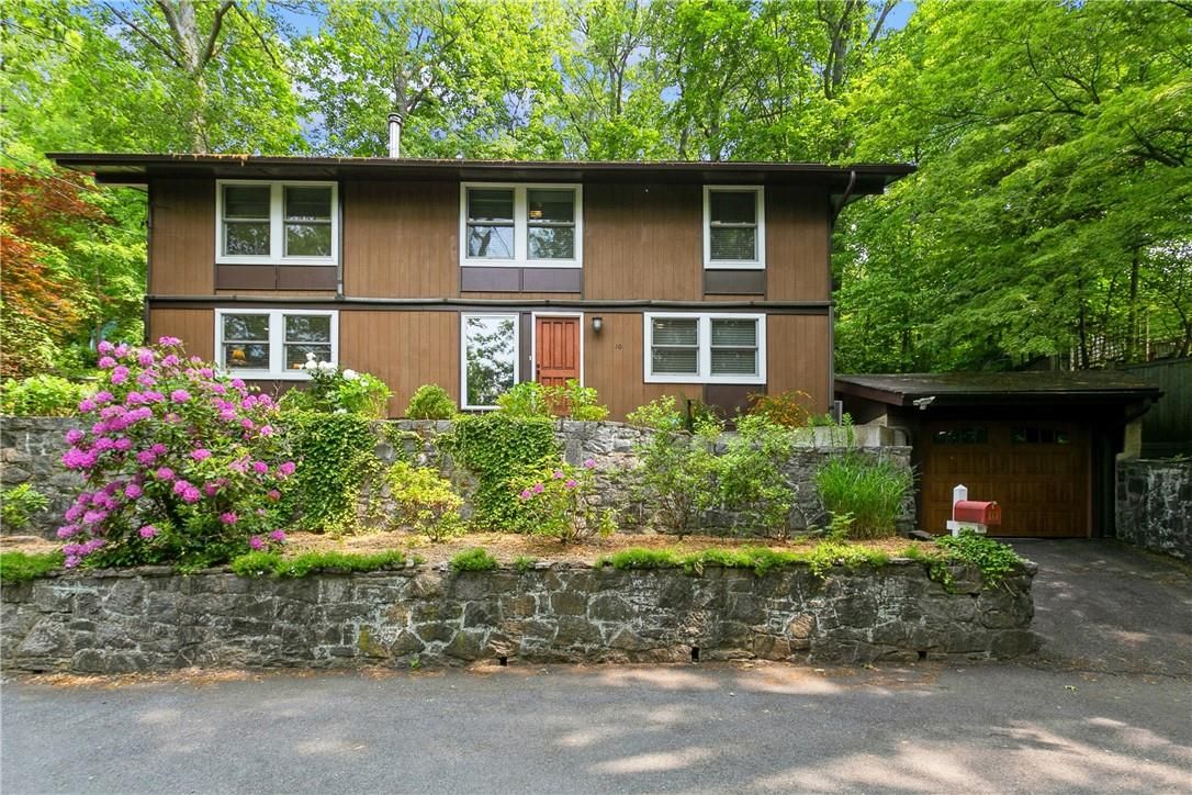 10 Nichols Drive
