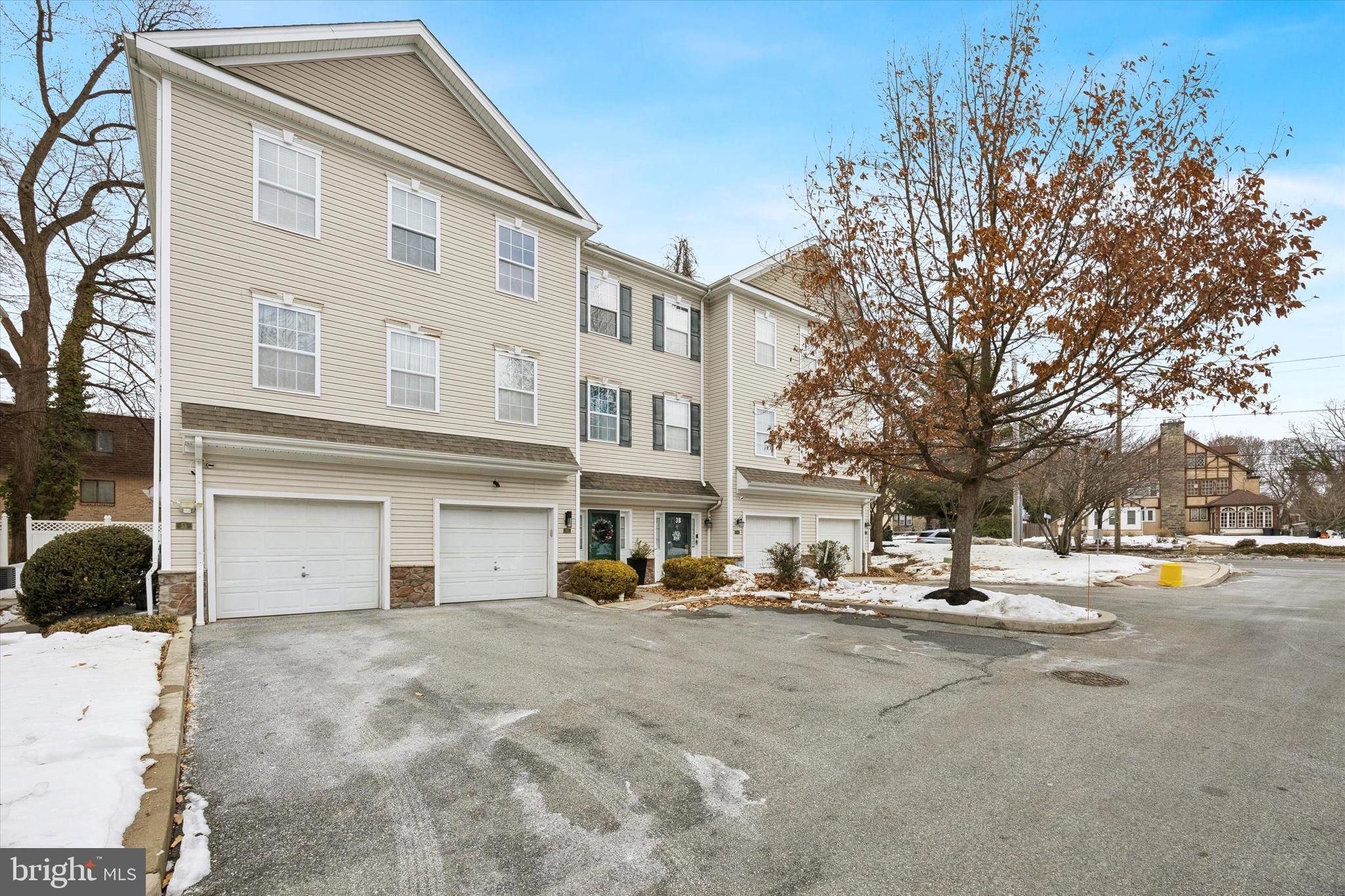 5 Hillview Circle B