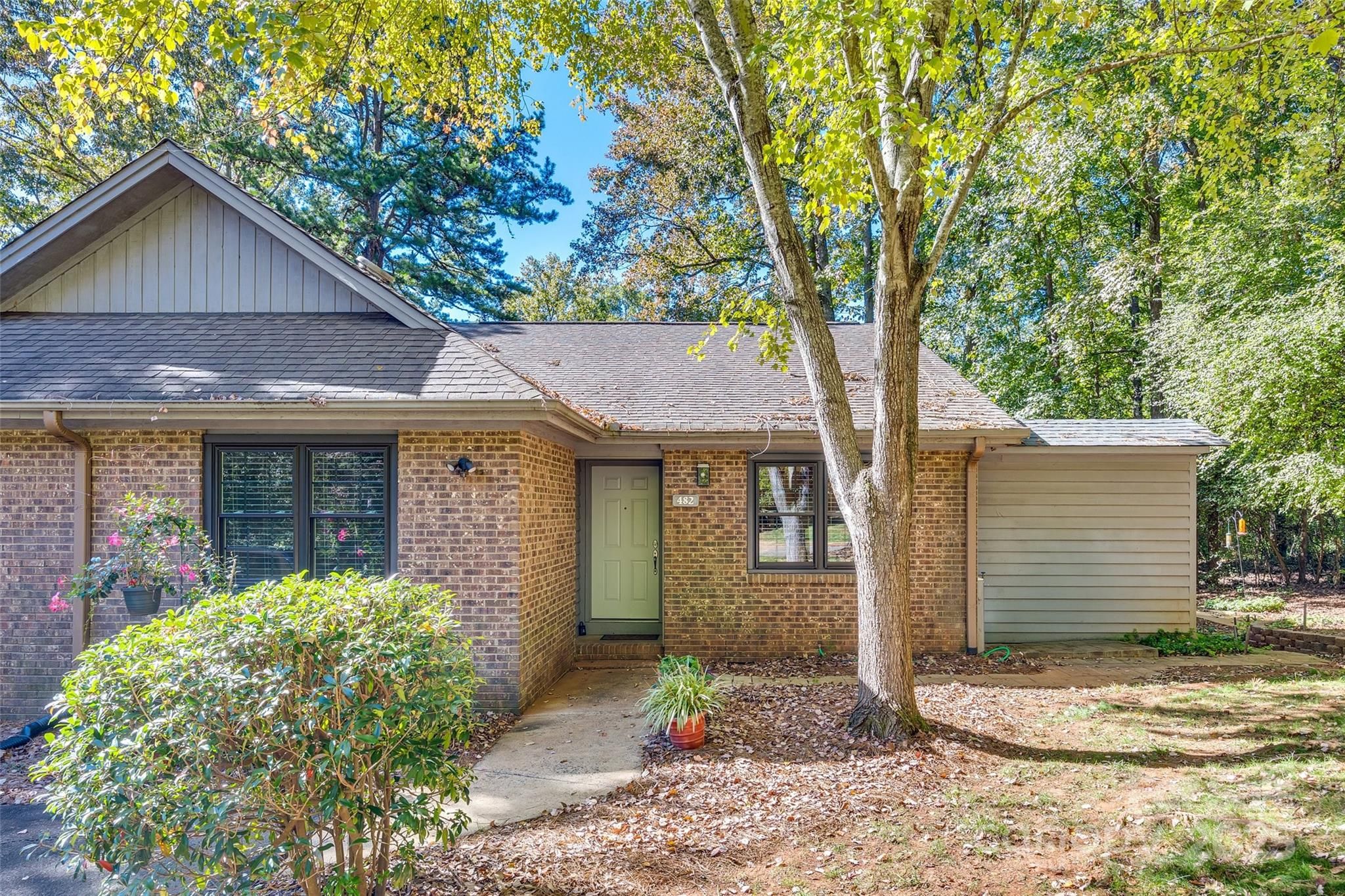 482 Lazywood Lane