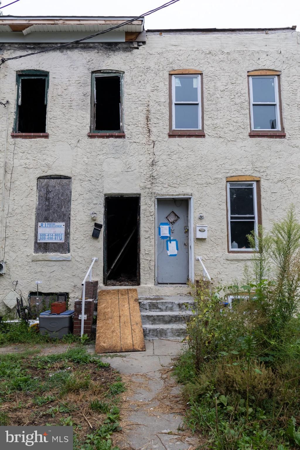 4 Lansing Alley