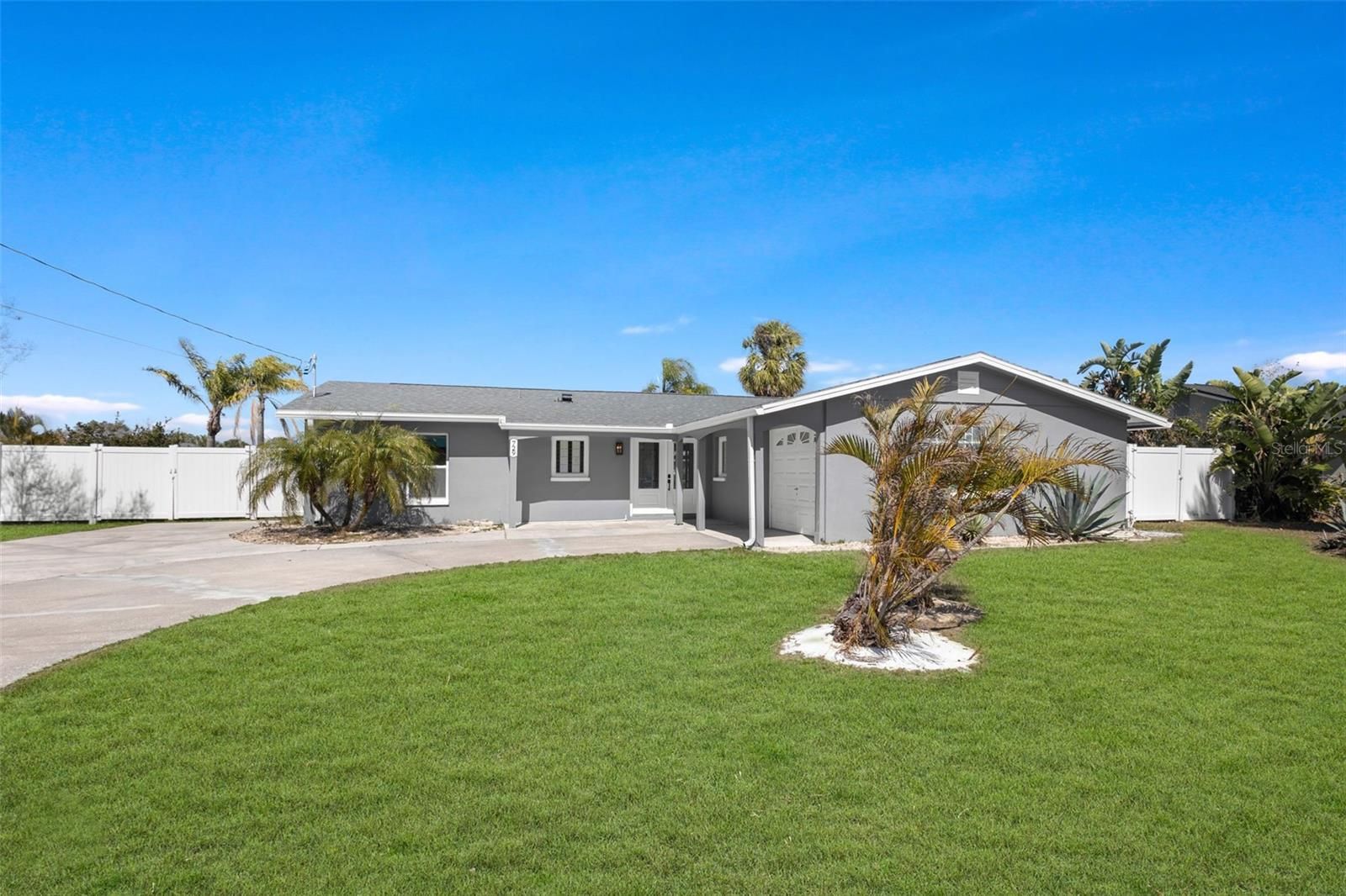 729 Spanish Main Drive