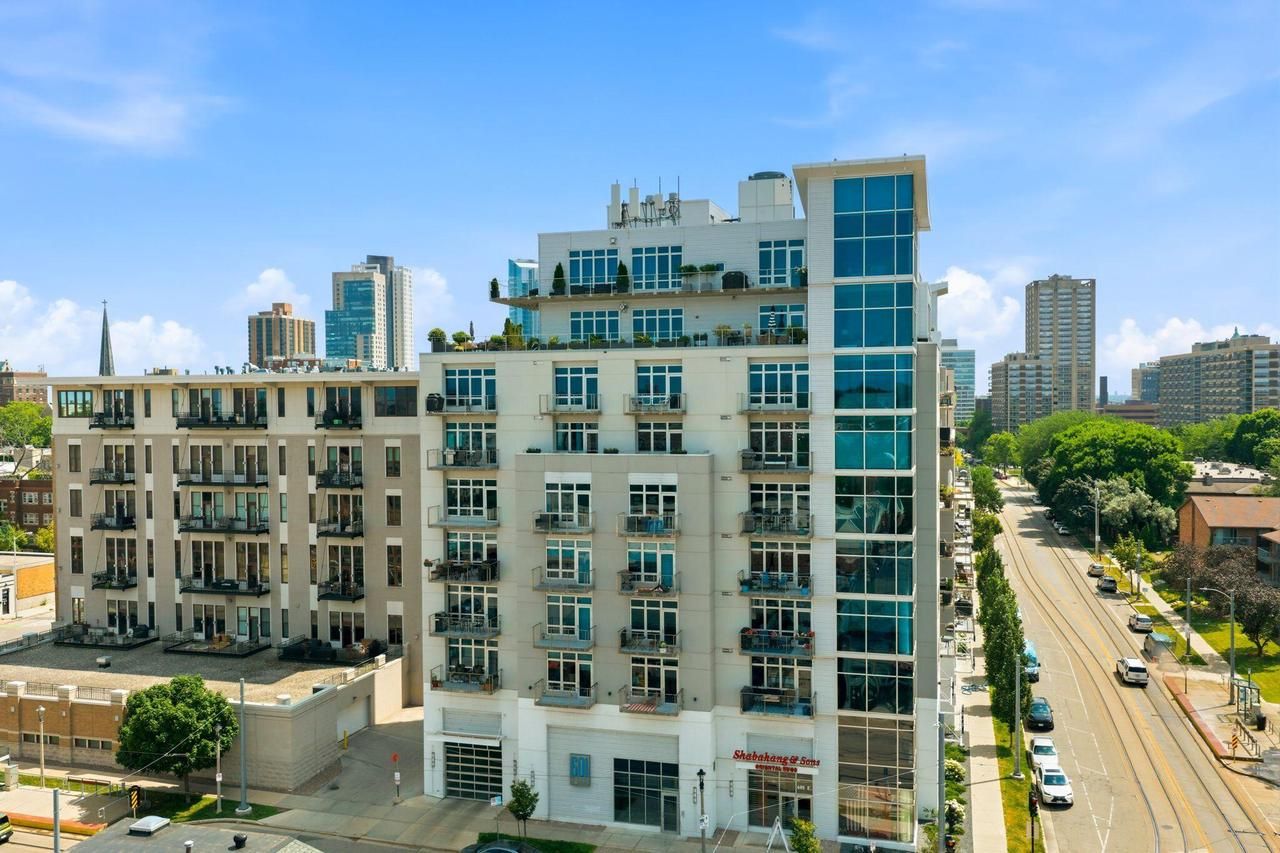 601 E Ogden Avenue 504