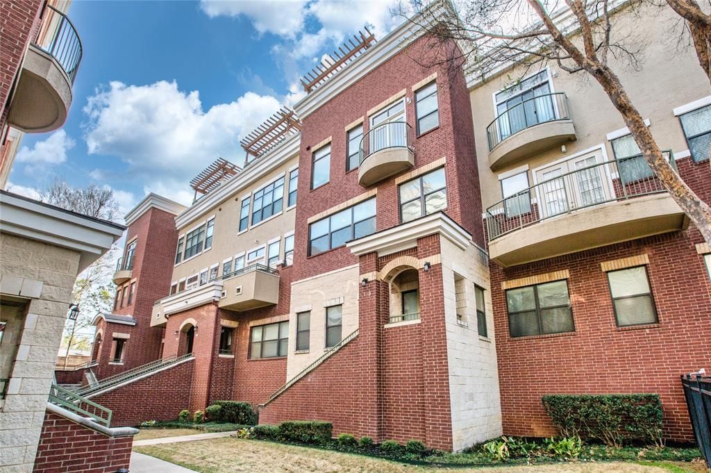 1201 Beaconsfield Lane 108
