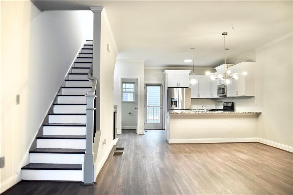 1365 Memorial Drive Se 13