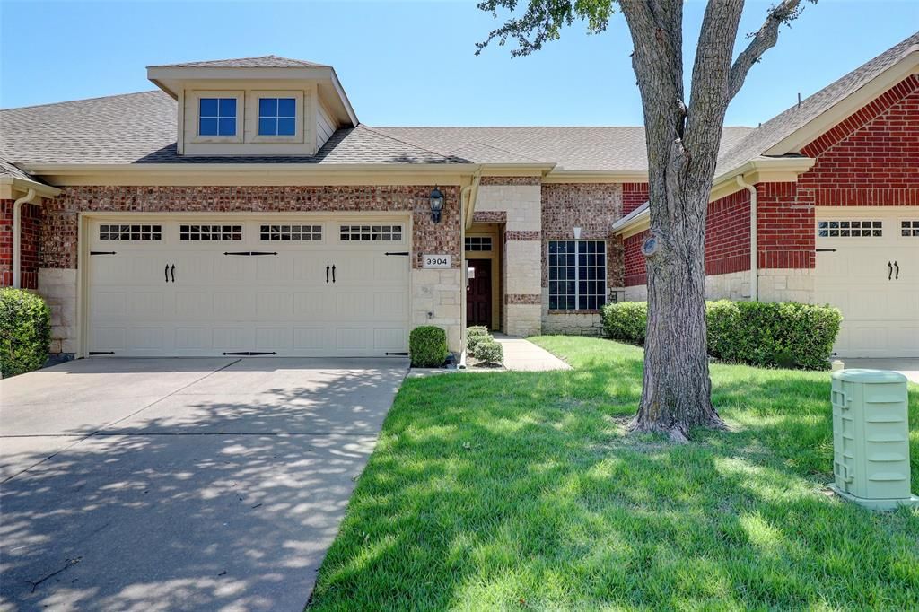 9904 Derwent Drive