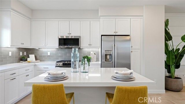 1657 W Lincoln Avenue 102