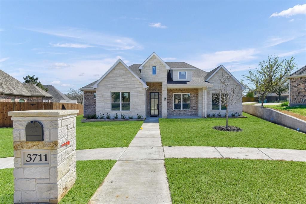 3711 Sumner Court