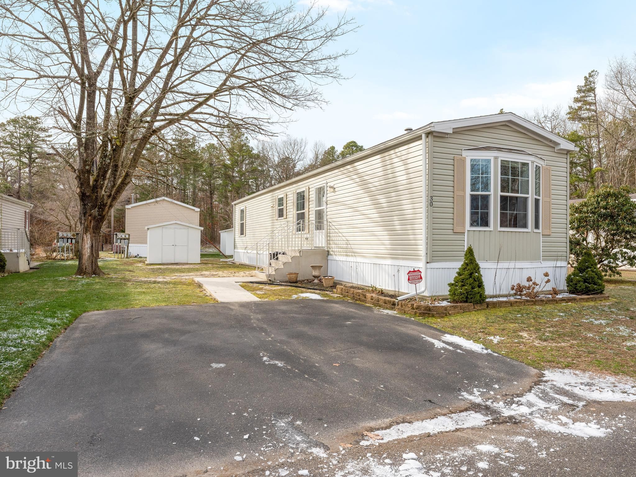 5043 English Creek Avenue