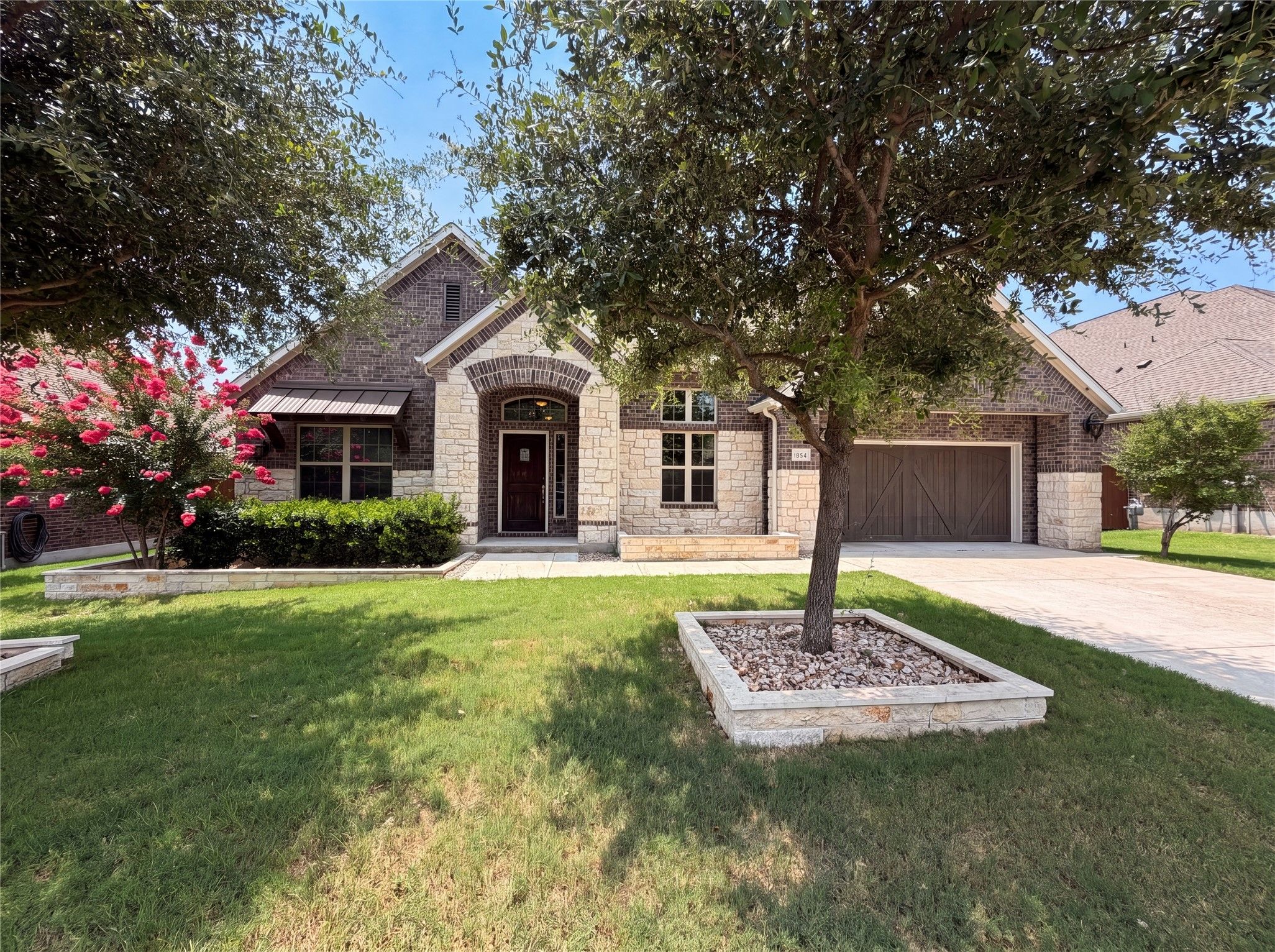 1604 Hollowback Drive