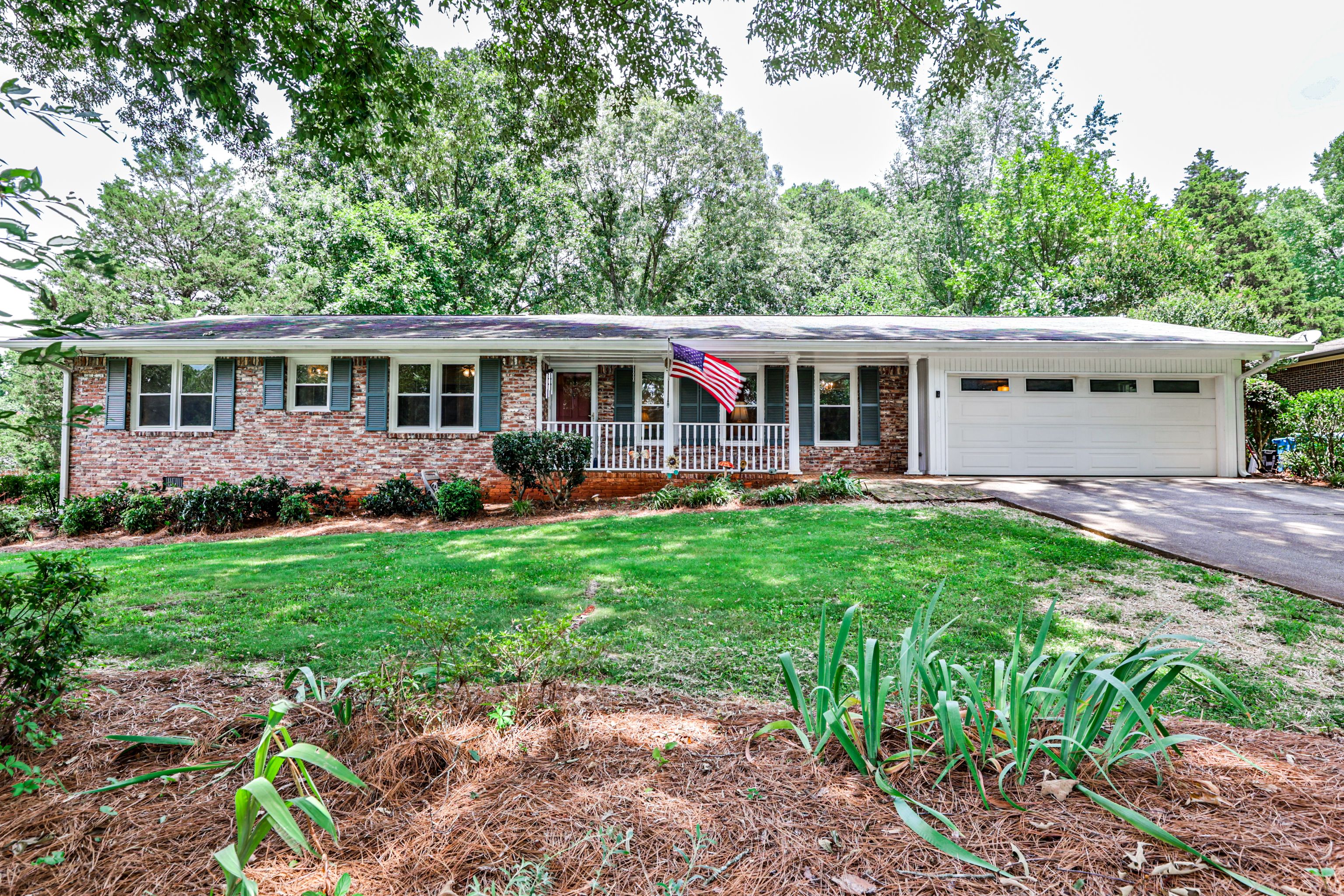 5623 Crestwood Drive