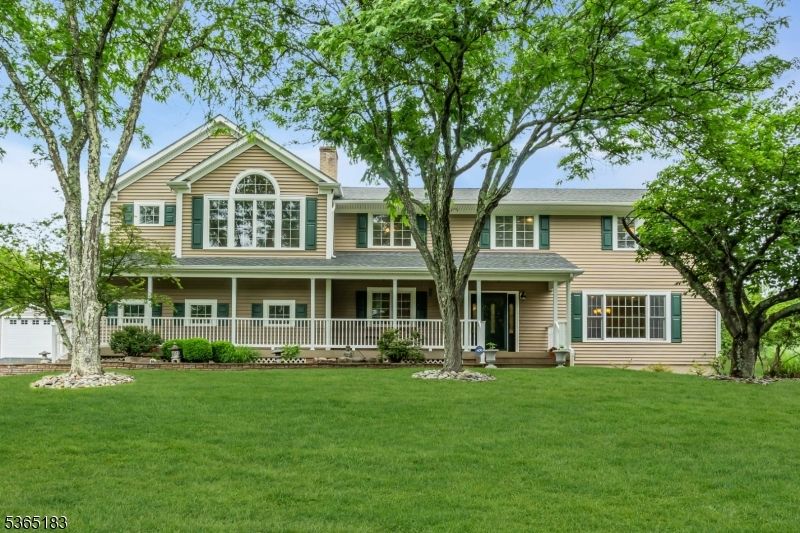 525 Glen Ridge Drive South