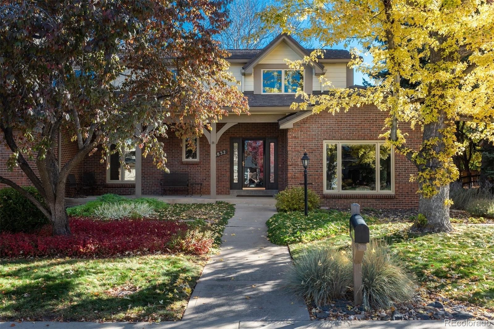 5832 S Geneva Street