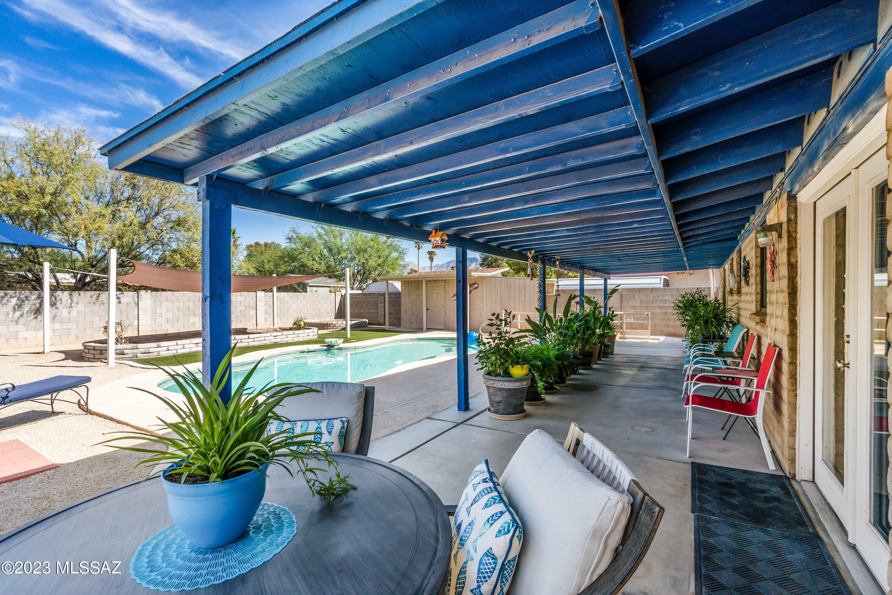 2460 W Los Alamos