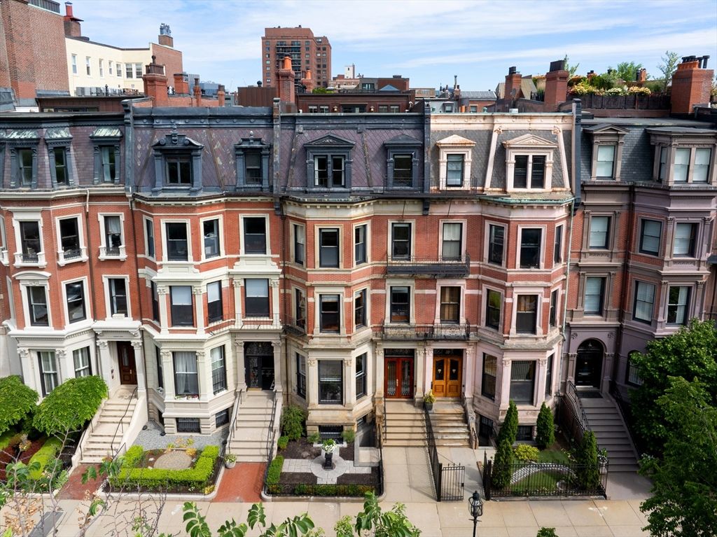 59 Commonwealth Avenue