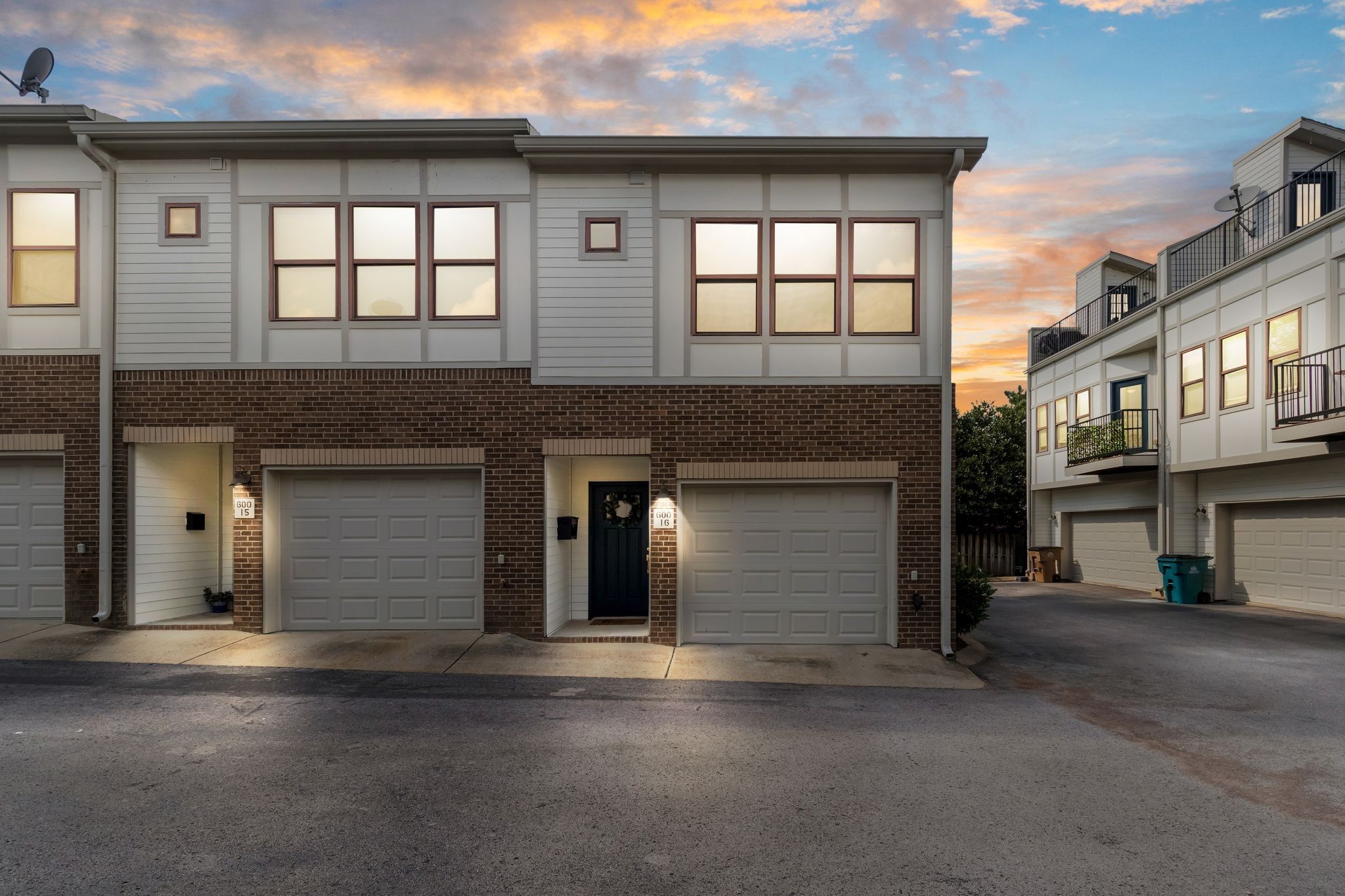 600 Garfield St 16