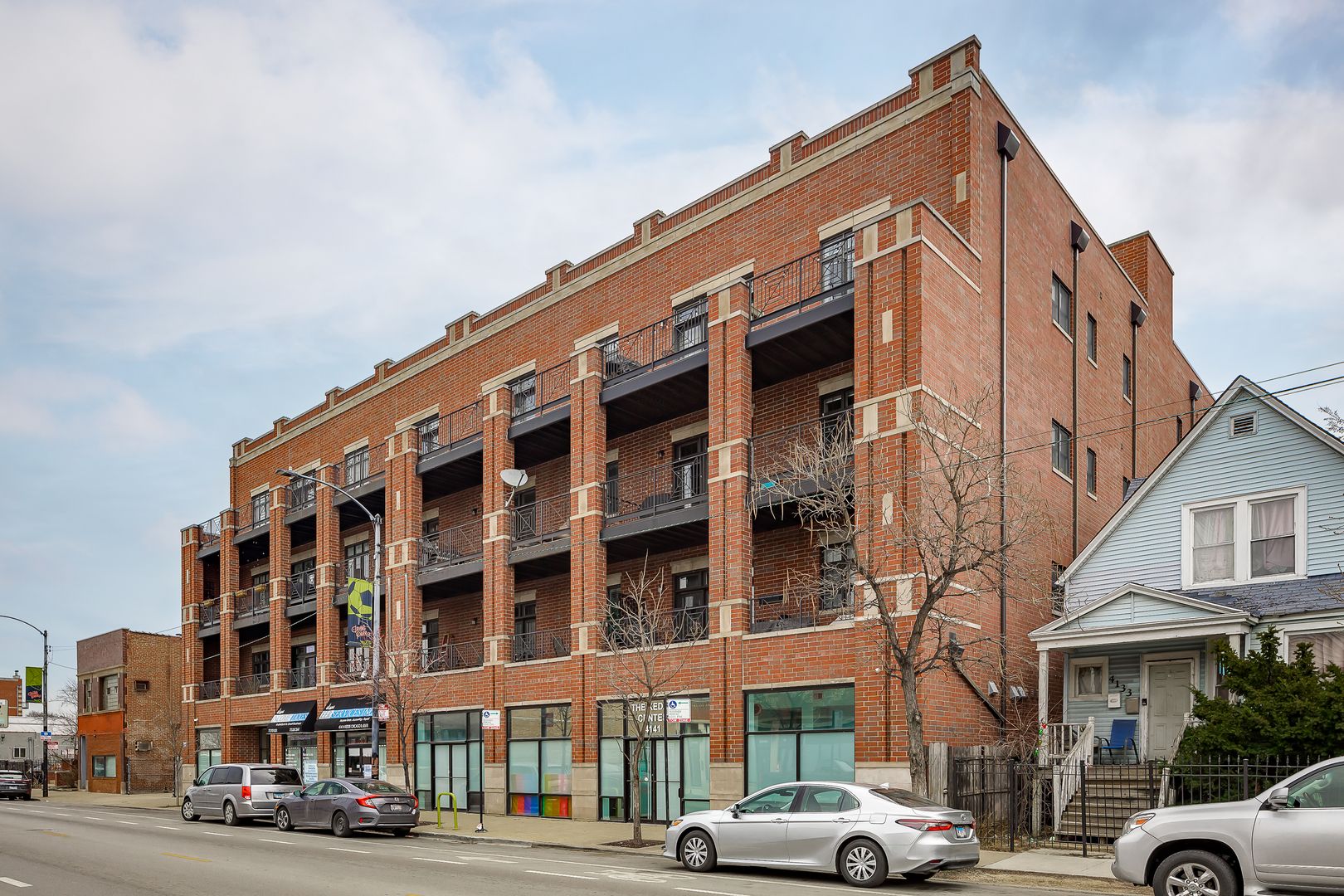4141 N Kedzie Avenue 202