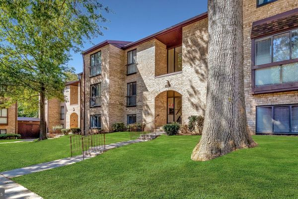 Southgate Reston Va Homes For Sale Real Estate Neighborhoods Com