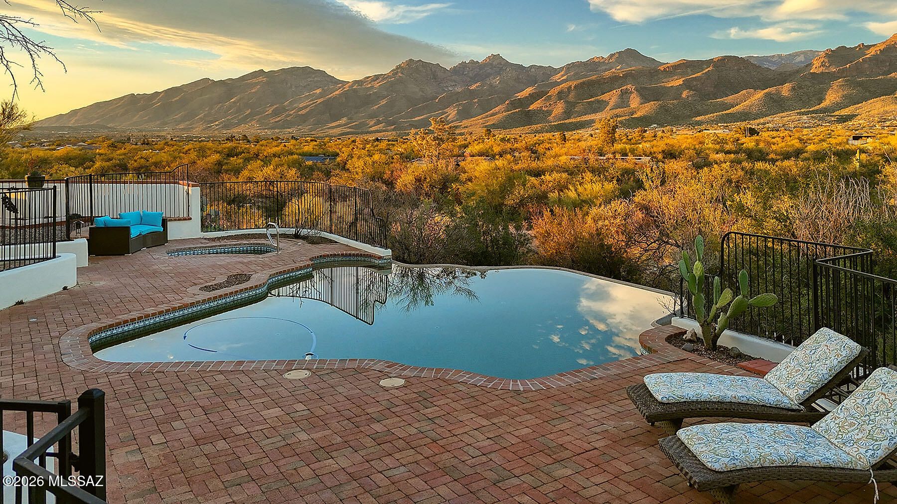 9771 E Vista Montanas