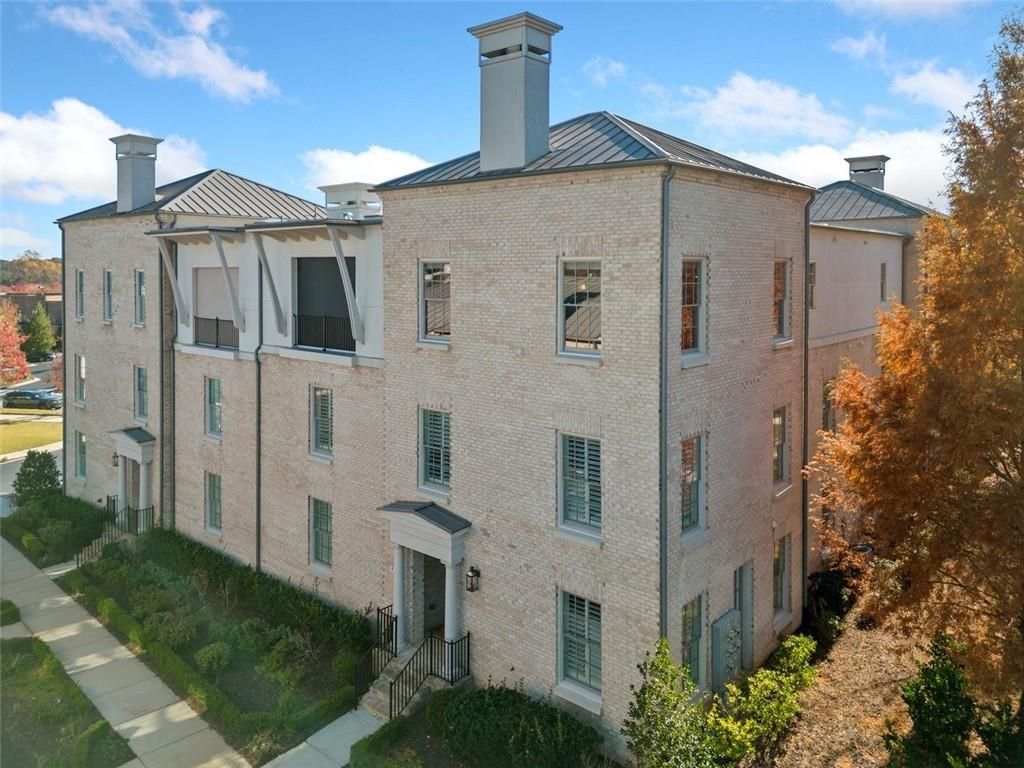 152 Grand Crescent