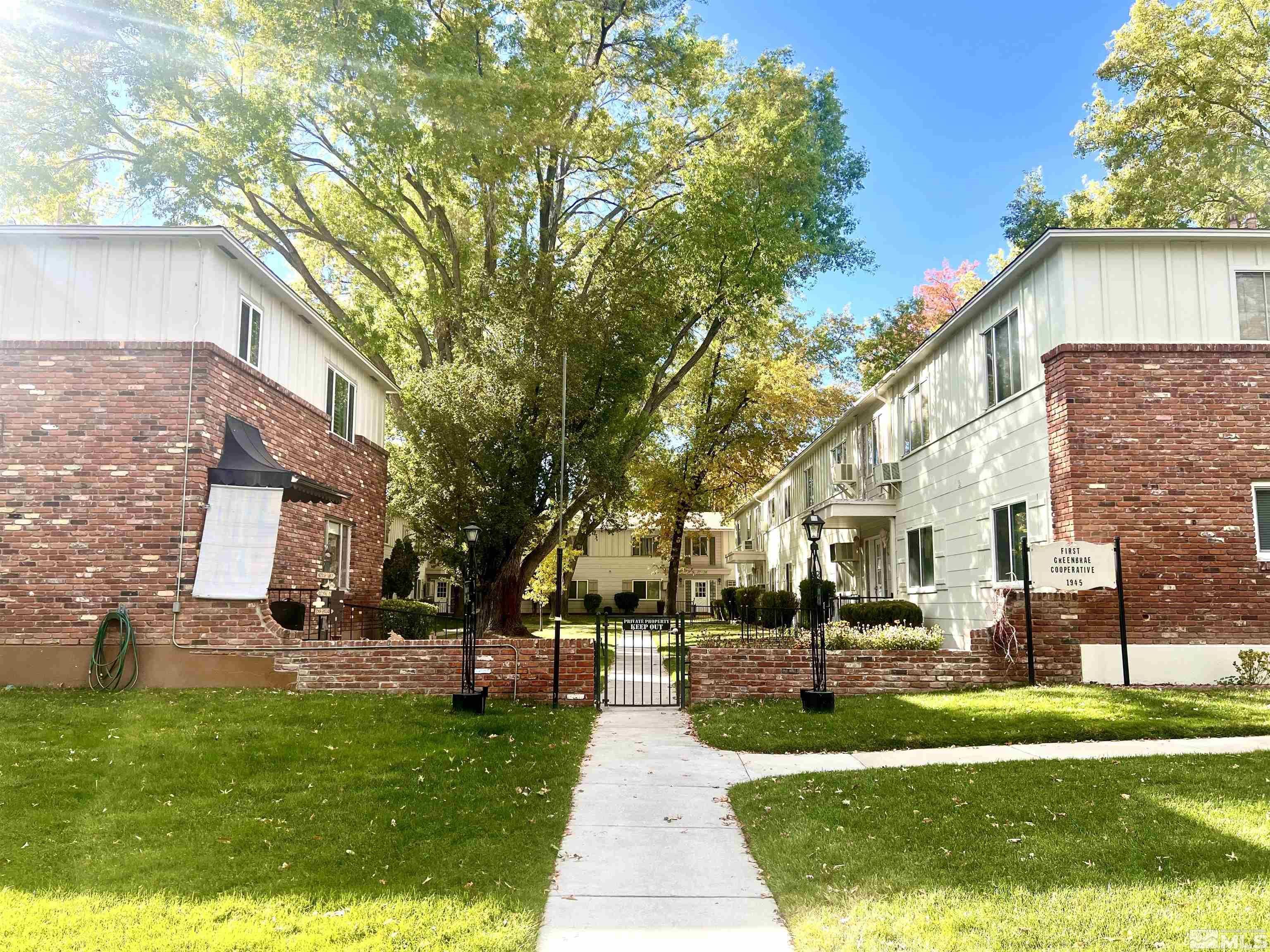 1945 4th Street 10