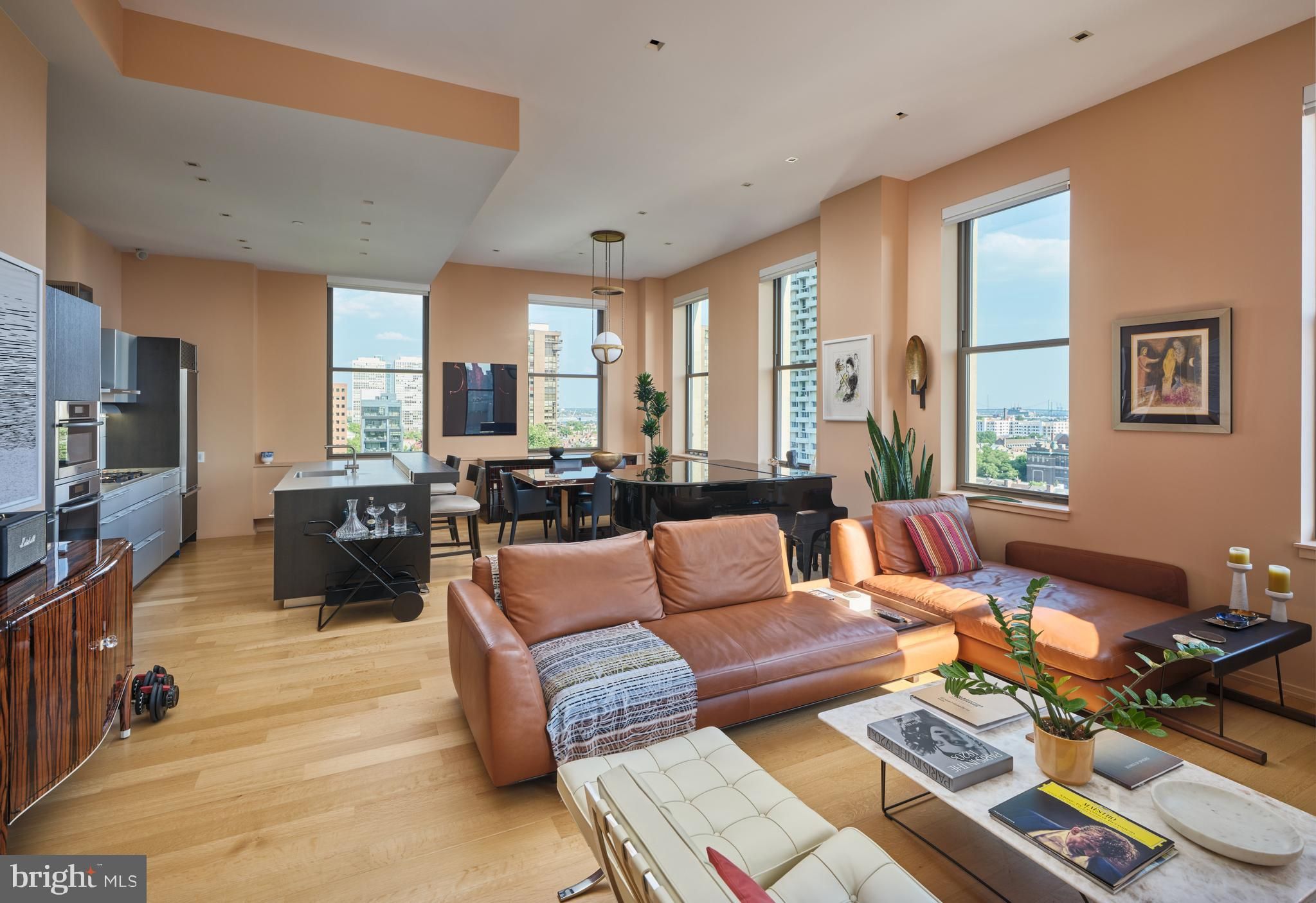 210 W Washington Square 8SE